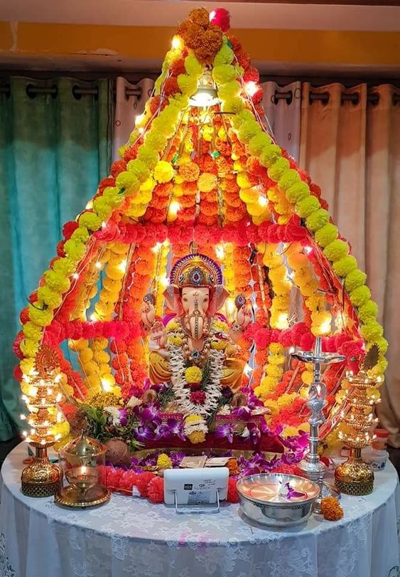 Lord Ganesha Full Flower and Costomise Decoration 